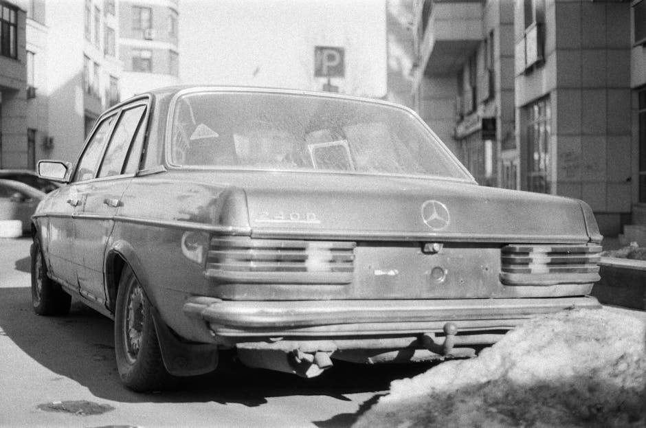 1998 Mercedes Benz C230 windshield replacement in Santa Monica, CA
