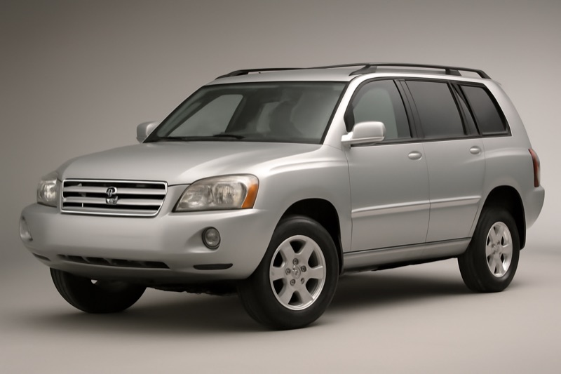 2004 Toyota Highlander windshield replacement in Santa Monica, CA