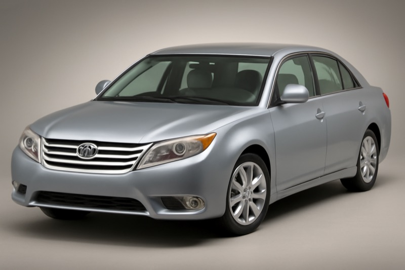 2011 Toyota Avalon windshield replacement in Santa Monica, CA