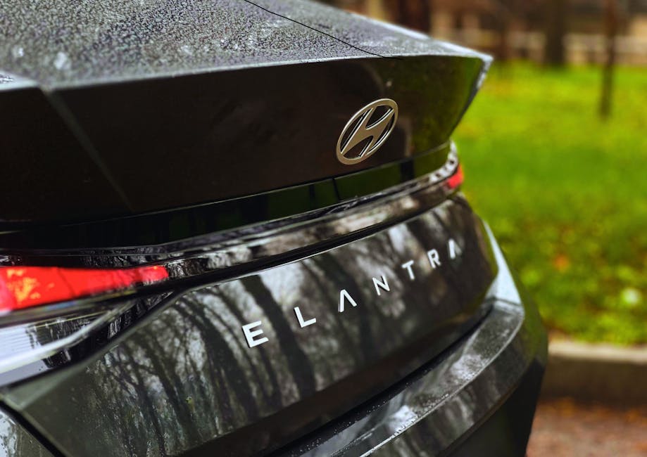 2022 Hyundai Elantra windshield replacement in Santa Monica, CA